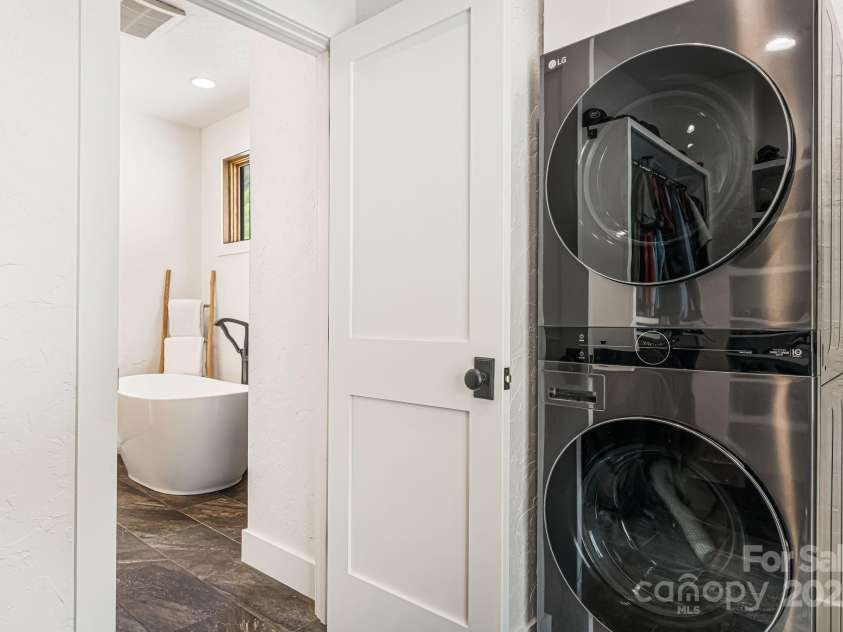 715 Sigogglin Trail, Waynesville, NC 28785.  MLS# CAR4245768, YatesRealty ID 11799. 