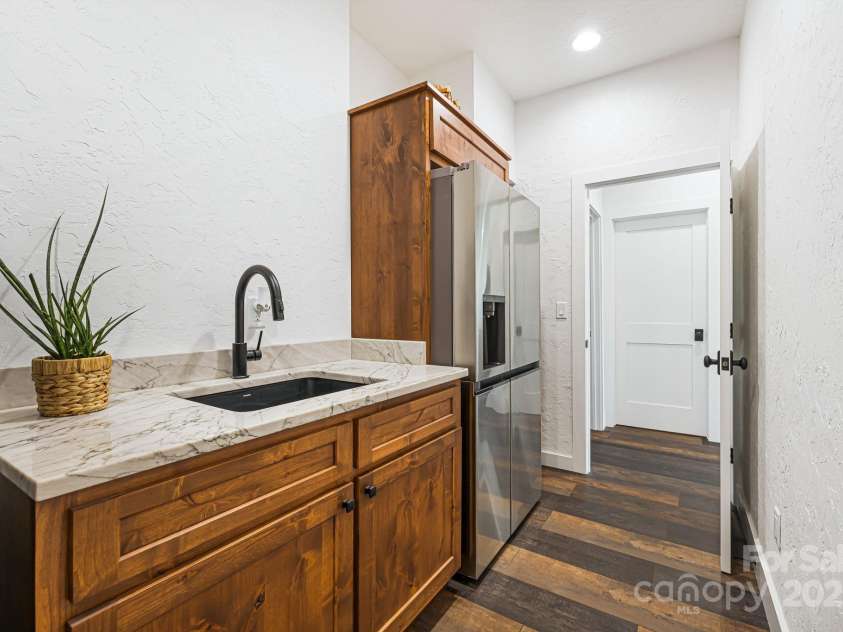 715 Sigogglin Trail, Waynesville, NC 28785.  MLS# CAR4245768, YatesRealty ID 11799. 