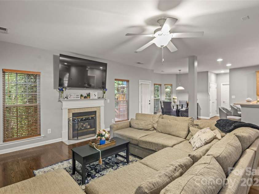 1432 Bedlington Drive, Charlotte, NC 28269.  MLS# CAR4288902, YatesRealty ID 1180. 