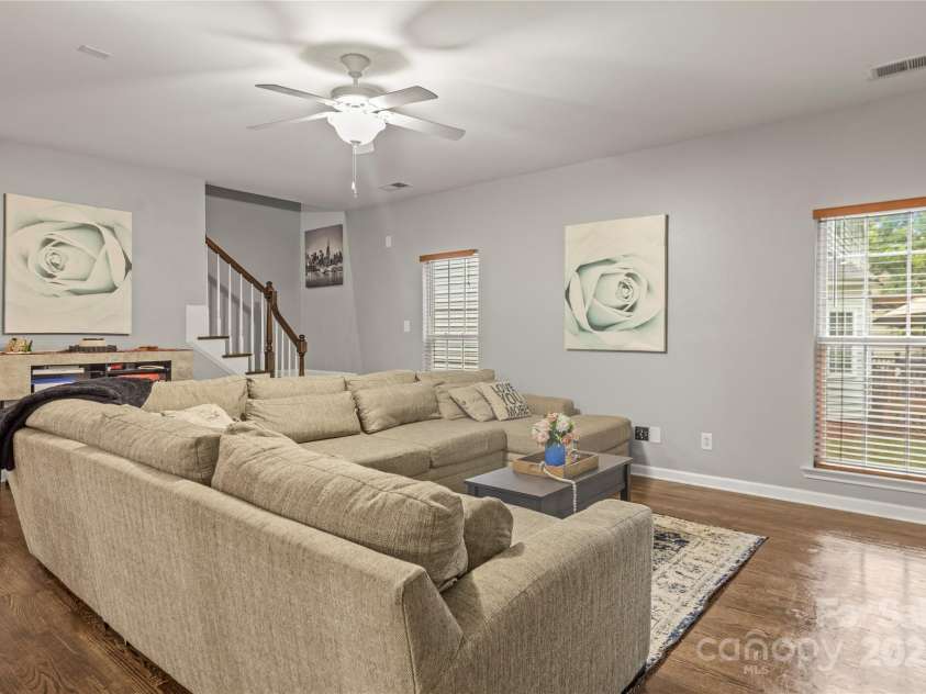 1432 Bedlington Drive, Charlotte, NC 28269.  MLS# CAR4288902, YatesRealty ID 1180. 