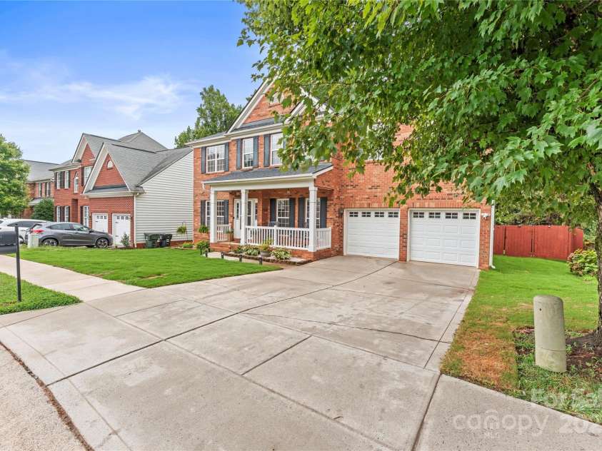 1432 Bedlington Drive, Charlotte, NC 28269.  MLS# CAR4288902, YatesRealty ID 1180. 