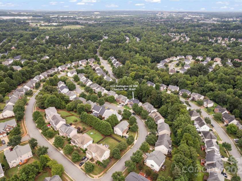 1432 Bedlington Drive, Charlotte, NC 28269.  MLS# CAR4288902, YatesRealty ID 1180. 