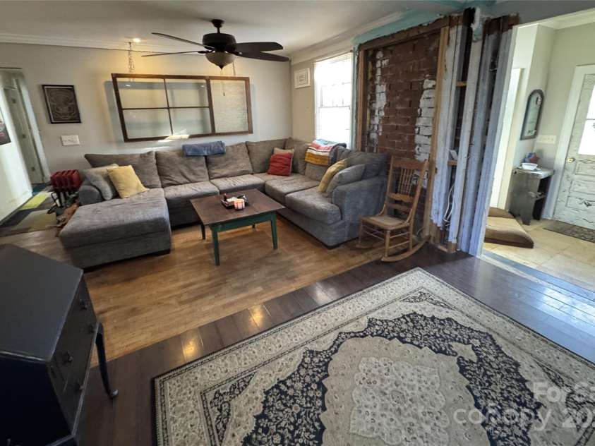 21233 Cornelius Street, Cornelius, NC 28031.  MLS# CAR4329349, YatesRealty ID 1180. Living Room