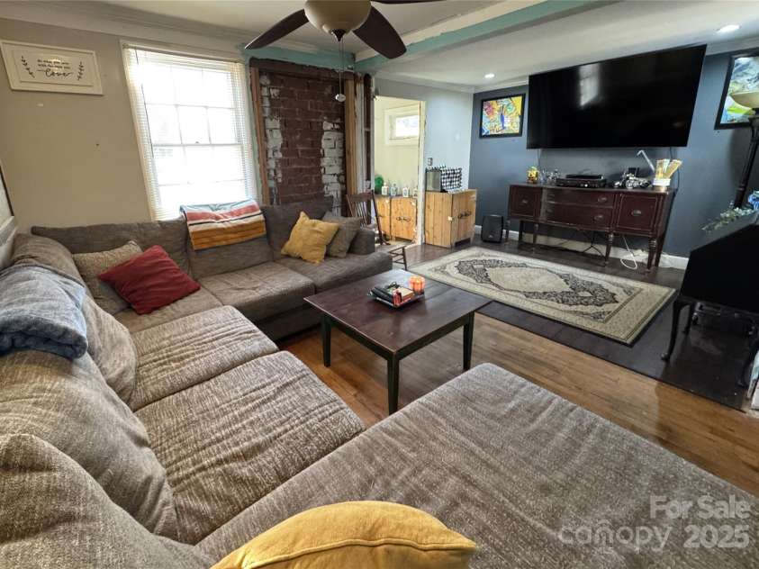 21233 Cornelius Street, Cornelius, NC 28031.  MLS# CAR4329349, YatesRealty ID 1180. Living Room