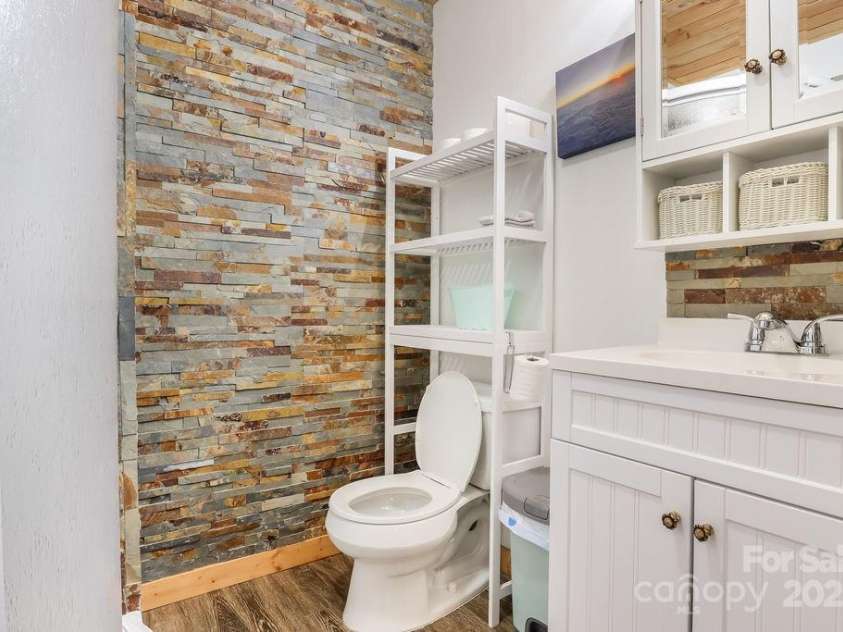 4271 Old Field Creek Road, Grassy Creek, NC 28631.  MLS# CAR4284275, YatesRealty ID 1180. Bathroom