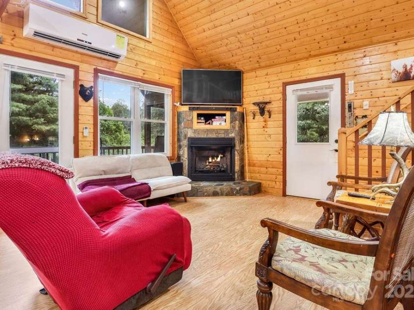 4271 Old Field Creek Road, Grassy Creek, NC 28631.  MLS# CAR4284275, YatesRealty ID 1180. Living Room
