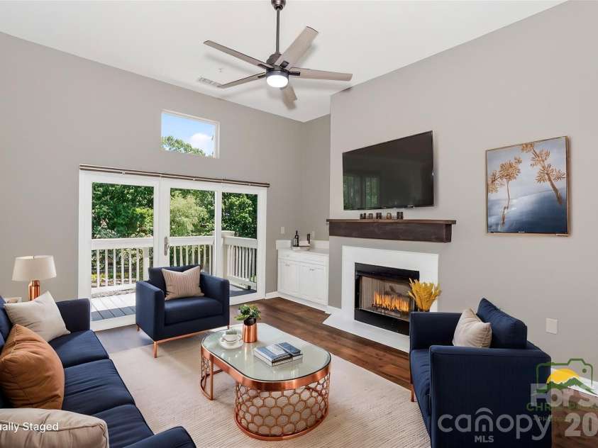 104 Pier 33 Drive, Mooresville, NC 28117.  MLS# CAR4378328, YatesRealty ID 11800. 