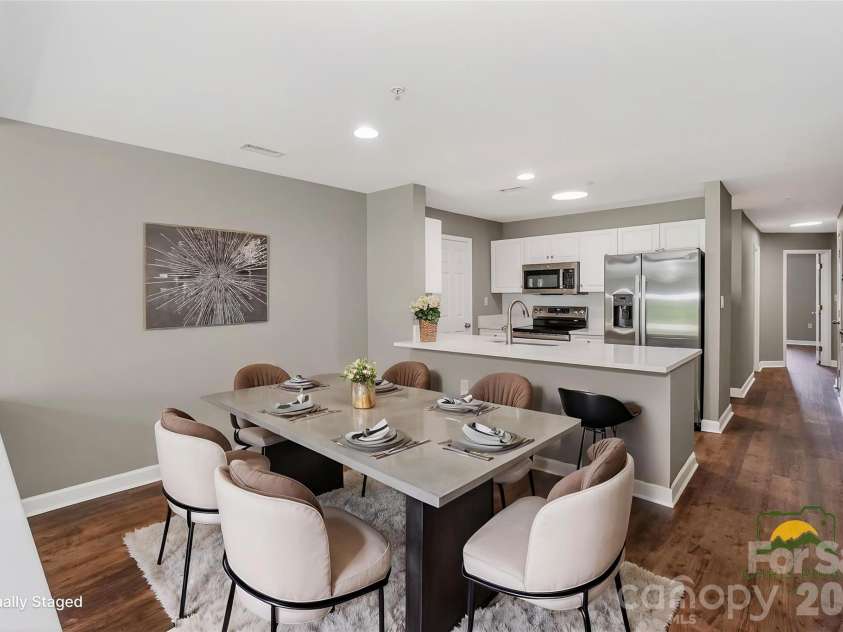 104 Pier 33 Drive, Mooresville, NC 28117.  MLS# CAR4378328, YatesRealty ID 11800. 