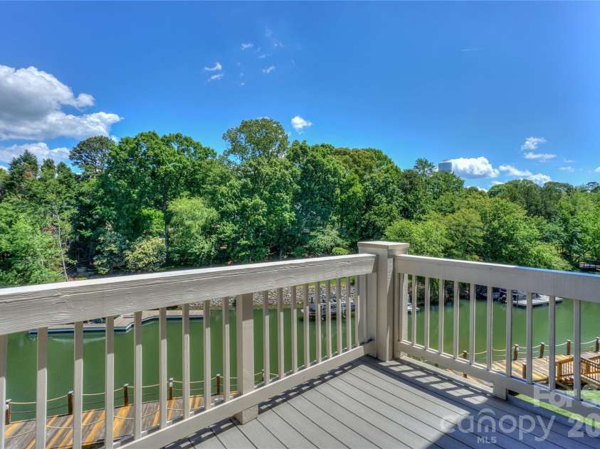 104 Pier 33 Drive, Mooresville, NC 28117.  MLS# CAR4378328, YatesRealty ID 11800. 