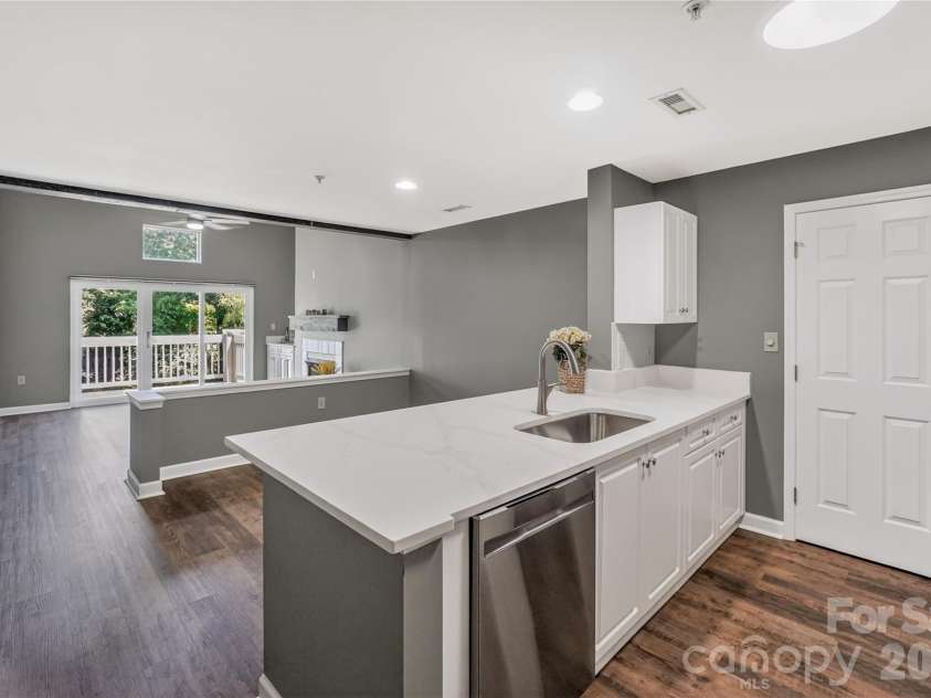 104 Pier 33 Drive, Mooresville, NC 28117.  MLS# CAR4378328, YatesRealty ID 11800. 