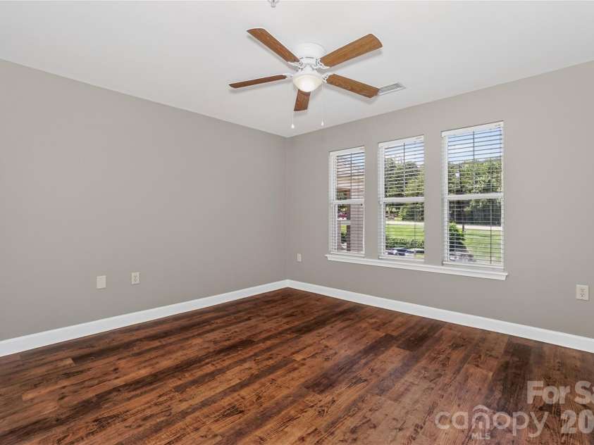 104 Pier 33 Drive, Mooresville, NC 28117.  MLS# CAR4378328, YatesRealty ID 11800. 