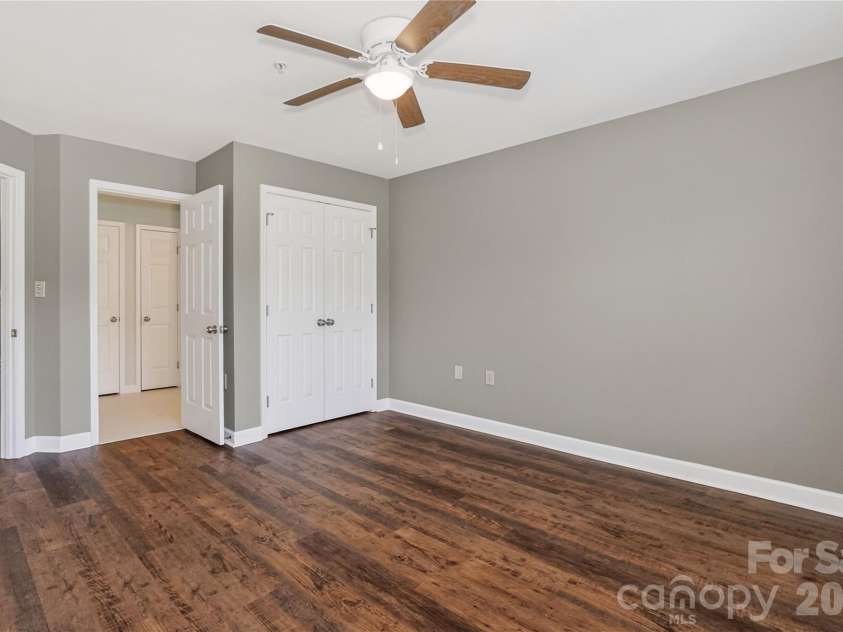 104 Pier 33 Drive, Mooresville, NC 28117.  MLS# CAR4378328, YatesRealty ID 11800. 