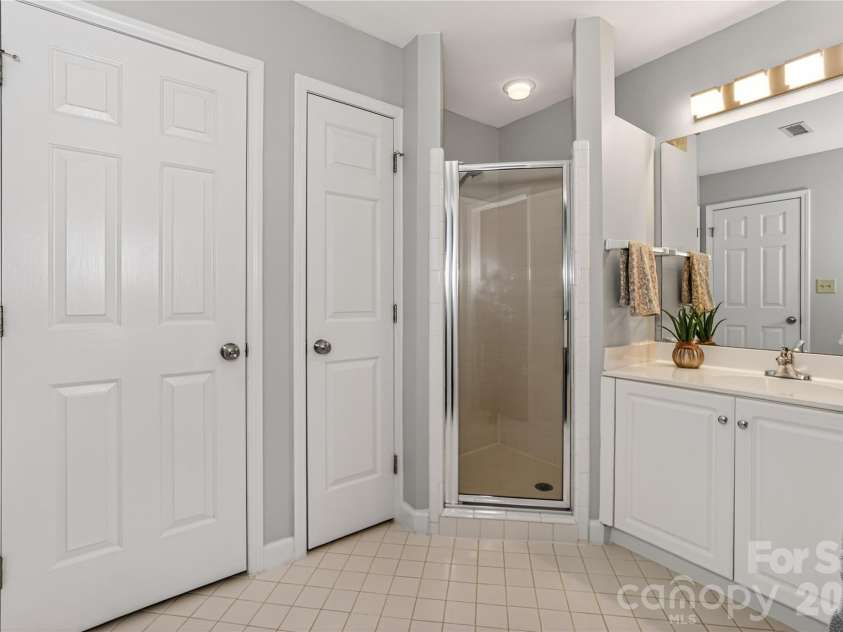 104 Pier 33 Drive, Mooresville, NC 28117.  MLS# CAR4378328, YatesRealty ID 11800. 