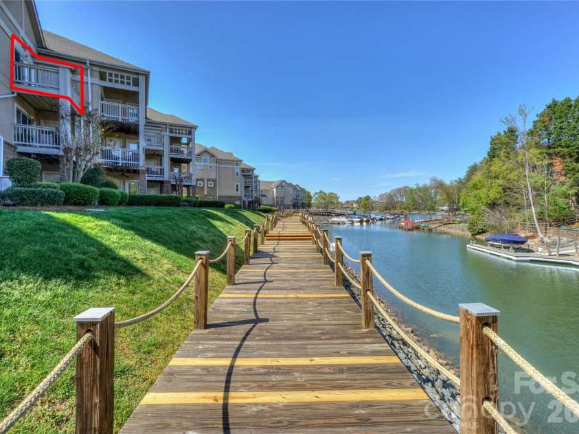 104 Pier 33 Drive, Mooresville, NC 28117.  MLS# CAR4378328, YatesRealty ID 11800. 