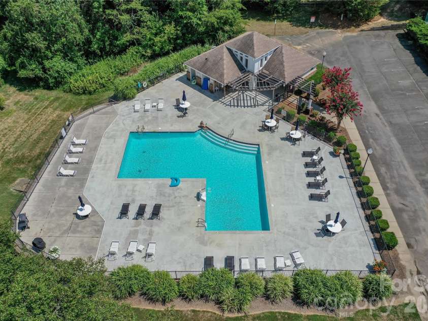 104 Pier 33 Drive, Mooresville, NC 28117.  MLS# CAR4378328, YatesRealty ID 11800. 