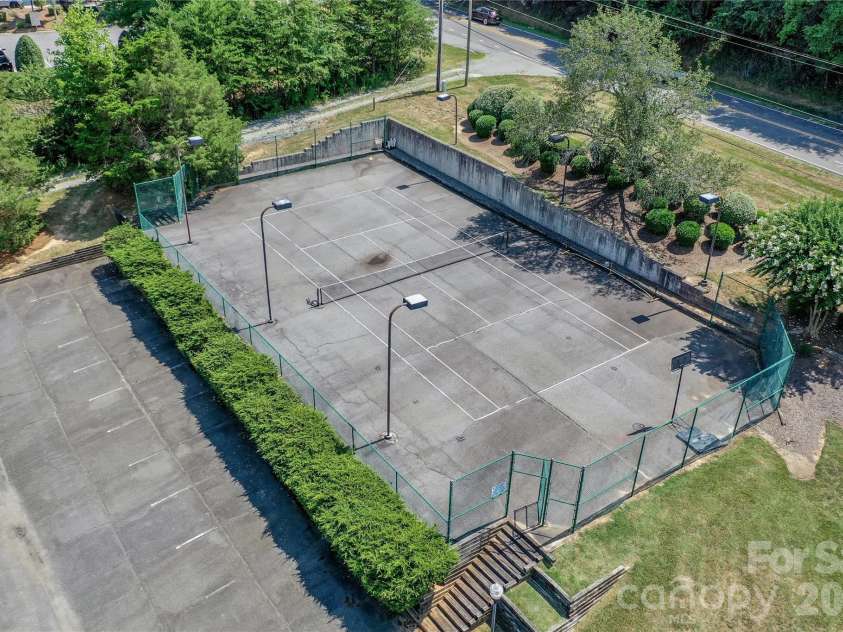 104 Pier 33 Drive, Mooresville, NC 28117.  MLS# CAR4378328, YatesRealty ID 11800. 