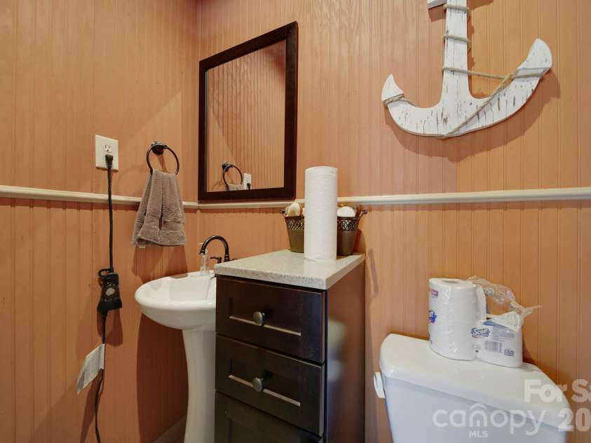 2407 Robert Usher Road, Lancaster, SC 29720.  MLS# CAR4365414, YatesRealty ID 11803. 