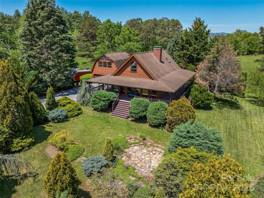 7 Hope Lane, Weaverville, NC 28787.  MLS# CAR4247502, YatesRealty ID 11803. 
