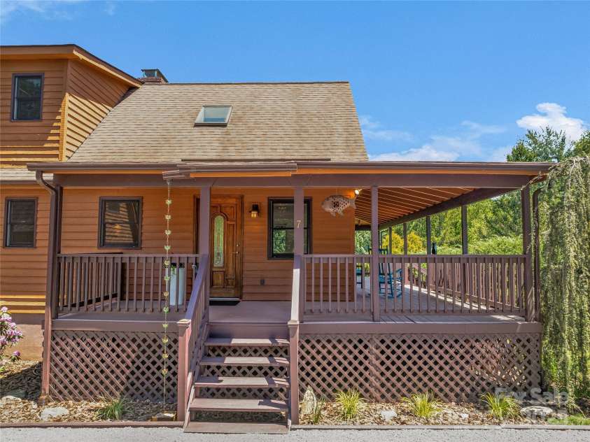 7 Hope Lane, Weaverville, NC 28787.  MLS# CAR4247502, YatesRealty ID 11803. 