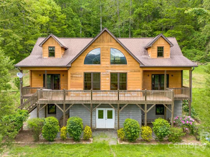 110 Mailon King Road, Leicester, NC 28748.  MLS# CAR4256826, YatesRealty ID 11804. 