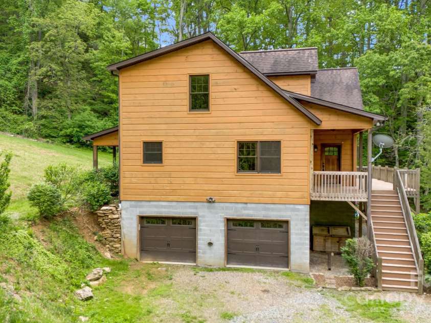 110 Mailon King Road, Leicester, NC 28748.  MLS# CAR4256826, YatesRealty ID 11804. 