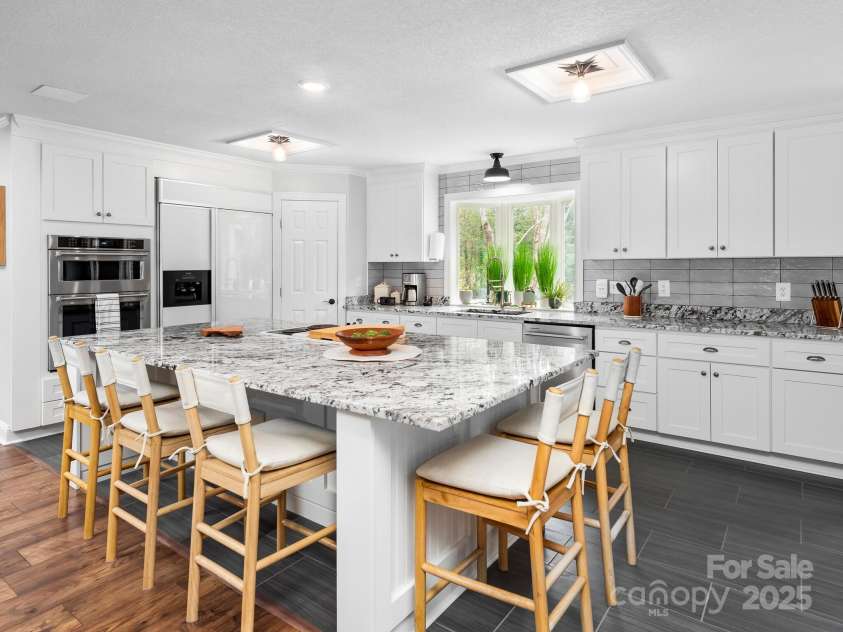 170 Weston Road, Arden, NC 28704.  MLS# CAR4222596, YatesRealty ID 11805. 