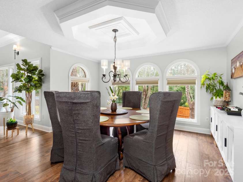 170 Weston Road, Arden, NC 28704.  MLS# CAR4222596, YatesRealty ID 11805. Dining area