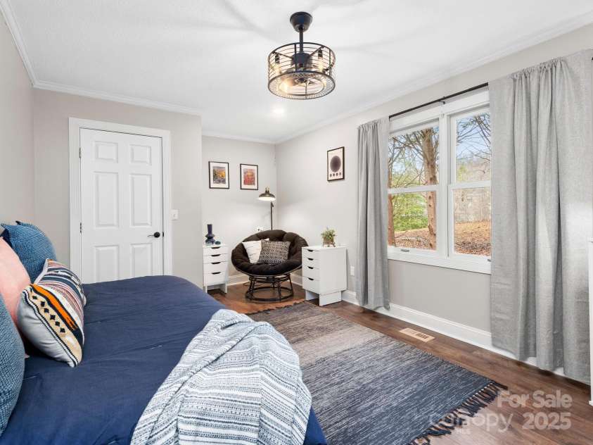 170 Weston Road, Arden, NC 28704.  MLS# CAR4222596, YatesRealty ID 11805. Tertiary bedroom with walk-in closet