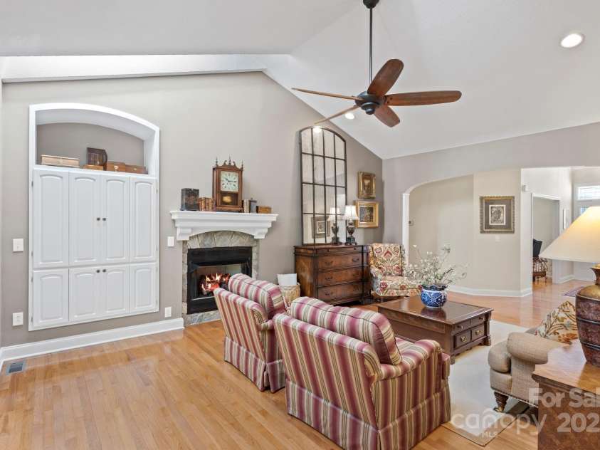 216 Cold Stream Way, Hendersonville, NC 28791.  MLS# CAR4254687, YatesRealty ID 11806. 