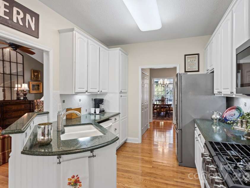 216 Cold Stream Way, Hendersonville, NC 28791.  MLS# CAR4254687, YatesRealty ID 11806. 