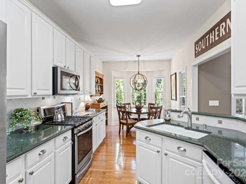 216 Cold Stream Way, Hendersonville, NC 28791.  MLS# CAR4254687, YatesRealty ID 11806. 