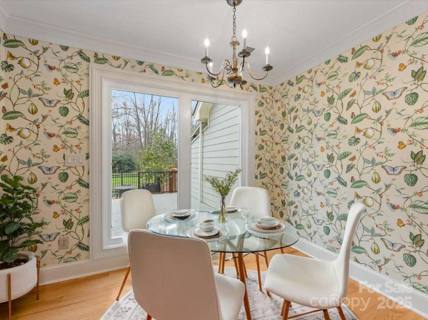 2027 Meadowood Lane, Charlotte, NC 28211.  MLS# CAR4224045, YatesRealty ID 11807. Breakfast Area Virtually Staged