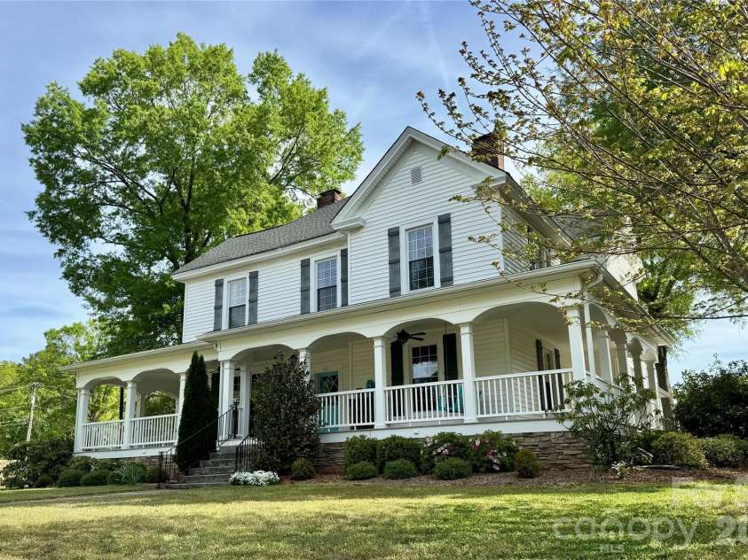 517 Sunnyside Drive, Concord, NC 28025.  MLS# CAR4367773, YatesRealty ID 11808. 
