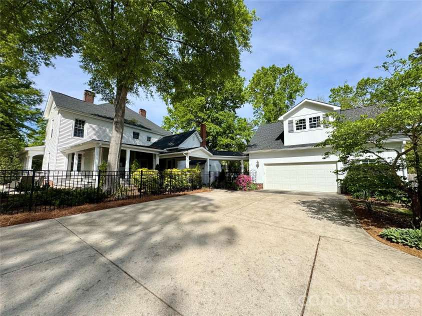 517 Sunnyside Drive, Concord, NC 28025.  MLS# CAR4367773, YatesRealty ID 11808. 