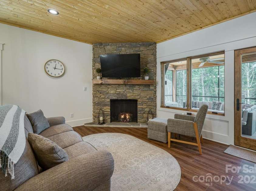 1370 Saylor Way, Nebo, NC 28761.  MLS# CAR4300345, YatesRealty ID 1181. Family Area