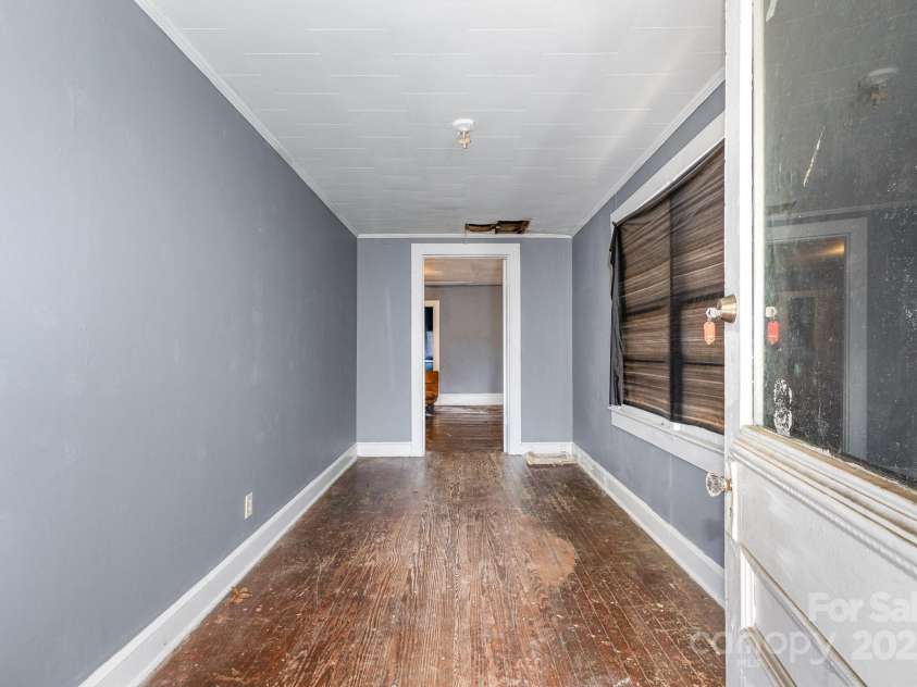 616 Mebane Street, Burlington, NC 27217.  MLS# CAR4228232, YatesRealty ID 1181. 
