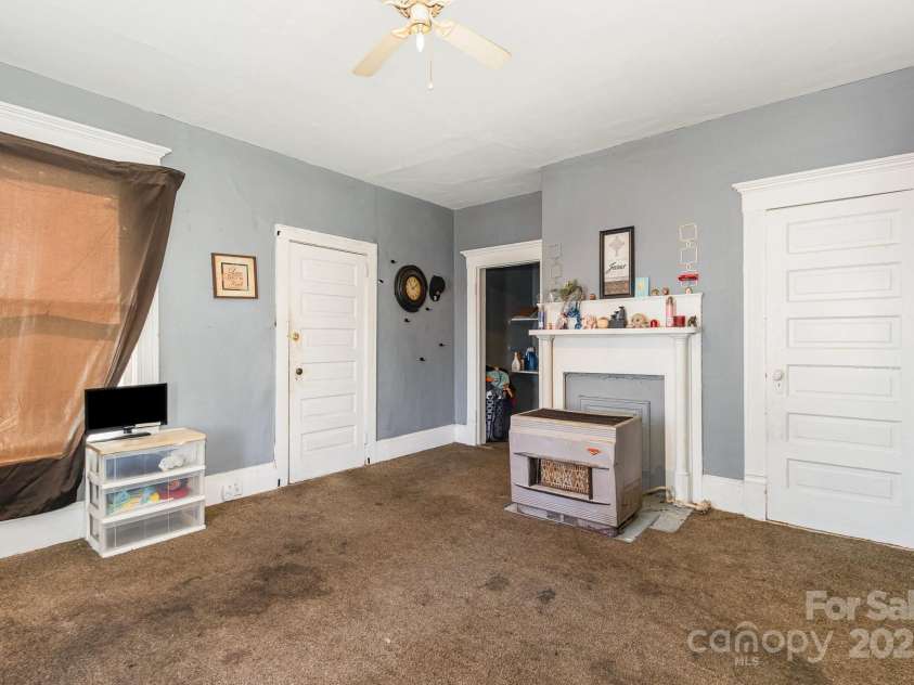 616 Mebane Street, Burlington, NC 27217.  MLS# CAR4228232, YatesRealty ID 1181. 