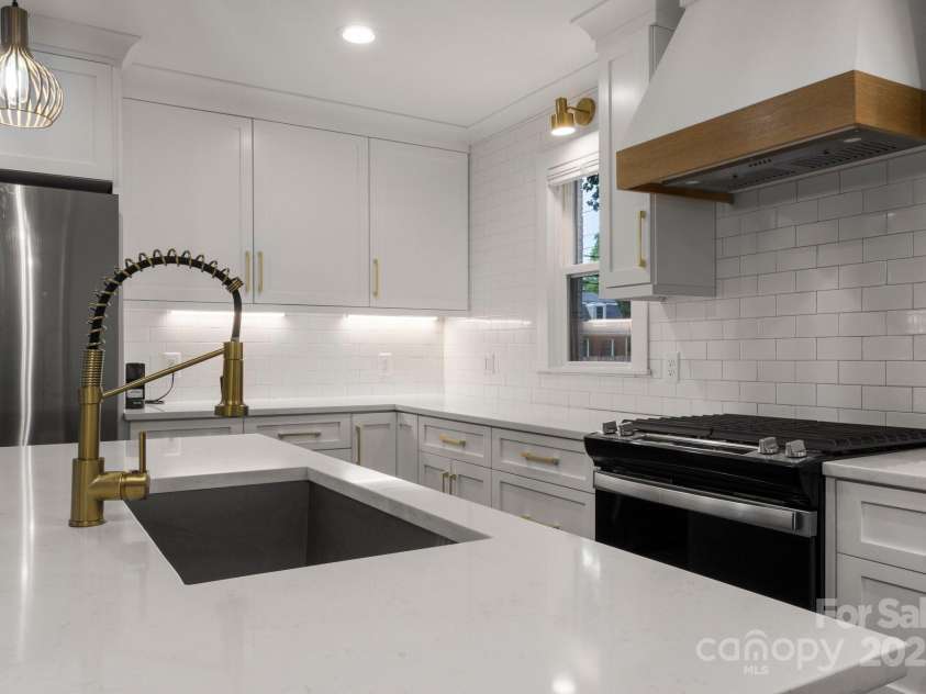 3538 Denson Place, Charlotte, NC 28215.  MLS# CAR4253451, YatesRealty ID 11810. 