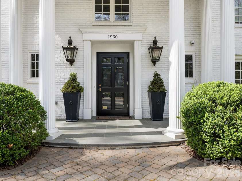 1930 Queens Road, Charlotte, NC 28207.  MLS# CAR4367656, YatesRealty ID 11811. Front Entry
