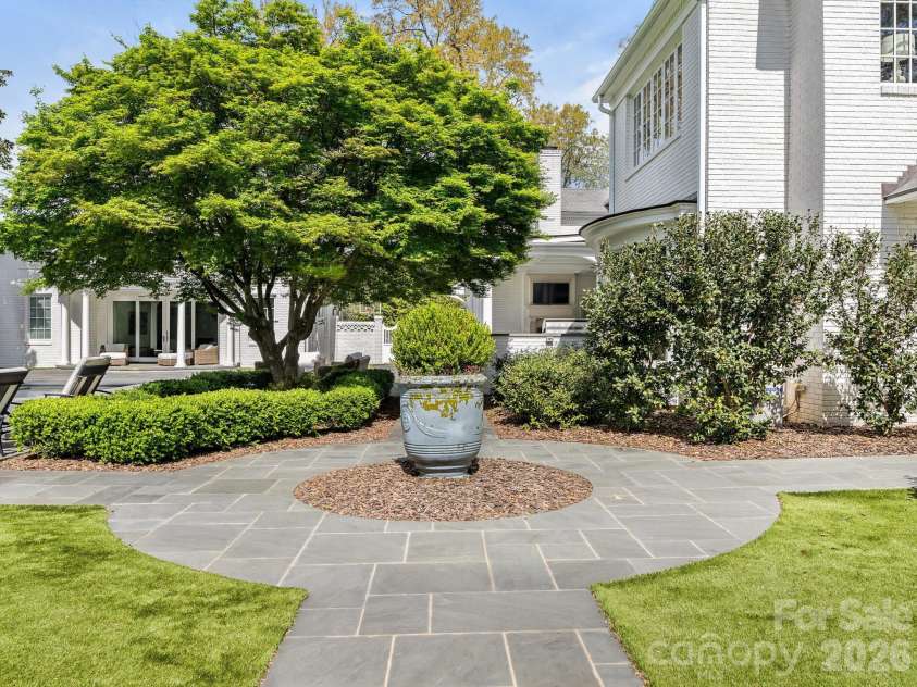 1930 Queens Road, Charlotte, NC 28207.  MLS# CAR4367656, YatesRealty ID 11811. Rear Yard