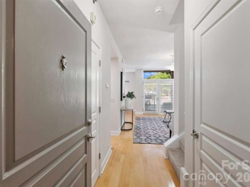 1320 Fillmore Avenue, Charlotte, NC 28203.  MLS# CAR4387004, YatesRealty ID 11812. 