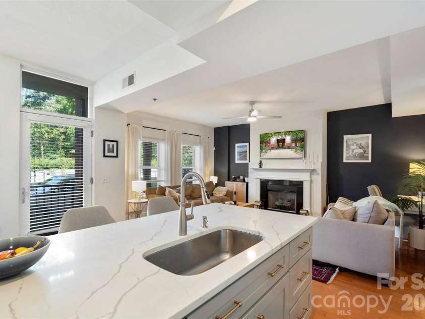 1320 Fillmore Avenue, Charlotte, NC 28203.  MLS# CAR4424806, YatesRealty ID 11812. 