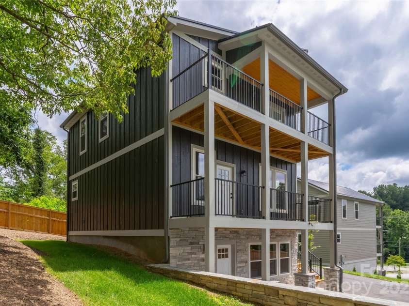 1715 Old Haywood Road, Asheville, NC 28806.  MLS# CAR4292404, YatesRealty ID 11812. 