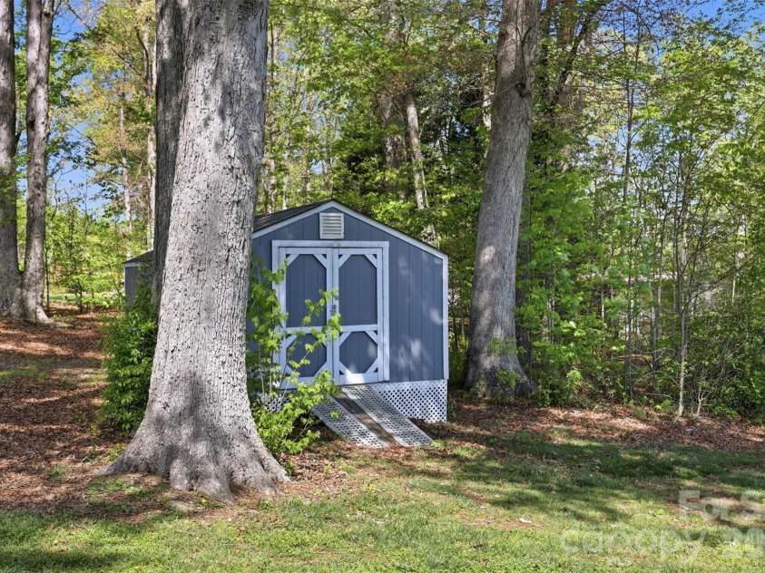 1235 Cheyenne Oaks Drive, Claremont, NC 28610.  MLS# CAR4368831, YatesRealty ID 11816. 