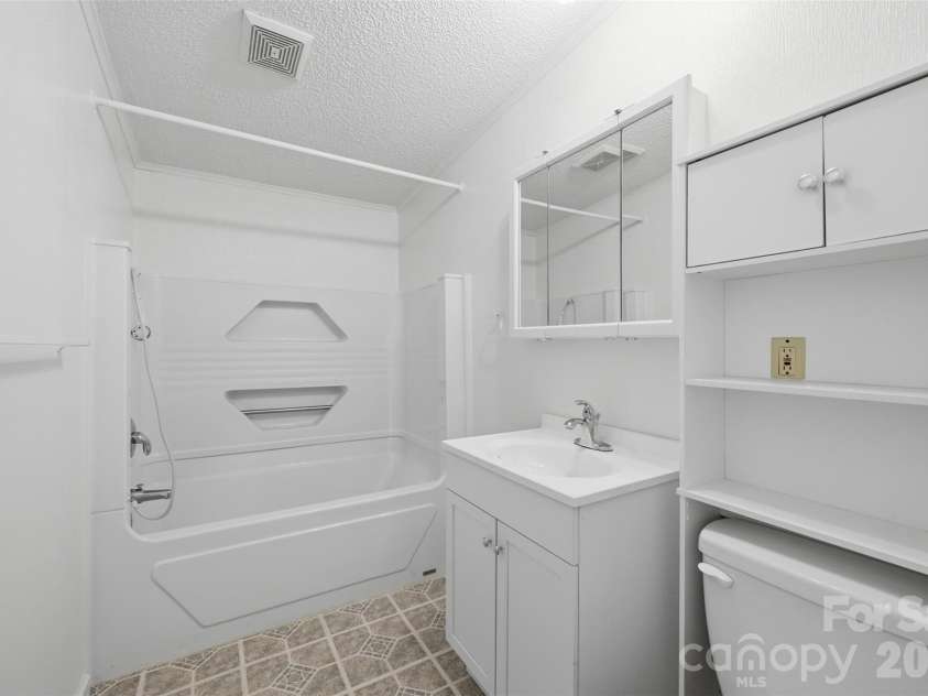 1235 Cheyenne Oaks Drive, Claremont, NC 28610.  MLS# CAR4368831, YatesRealty ID 11816. 