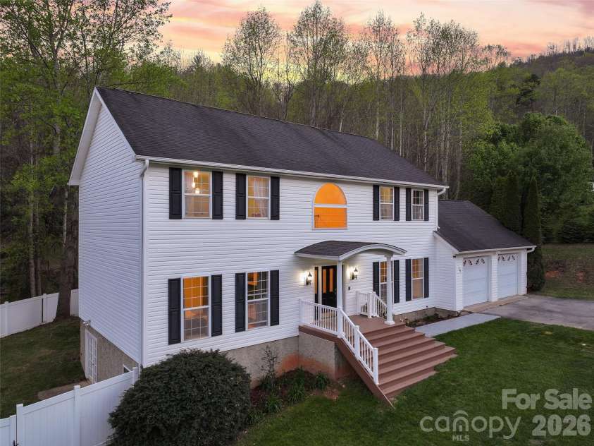 15 Kylie Grace Lane, Candler, NC 28715.  MLS# CAR4368164, YatesRealty ID 11817. 