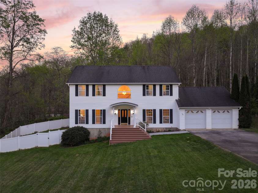 15 Kylie Grace Lane, Candler, NC 28715.  MLS# CAR4368164, YatesRealty ID 11817. 