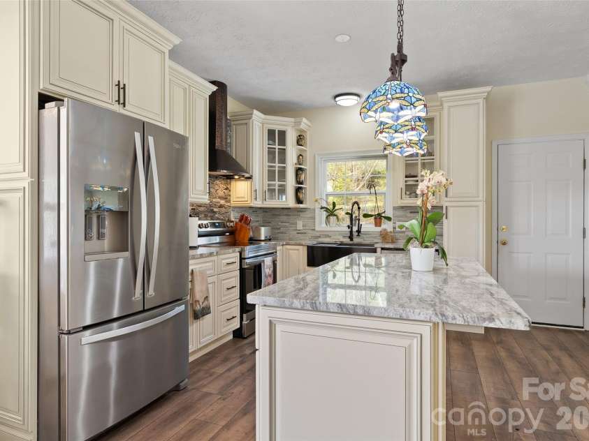 15 Kylie Grace Lane, Candler, NC 28715.  MLS# CAR4368164, YatesRealty ID 11817. 