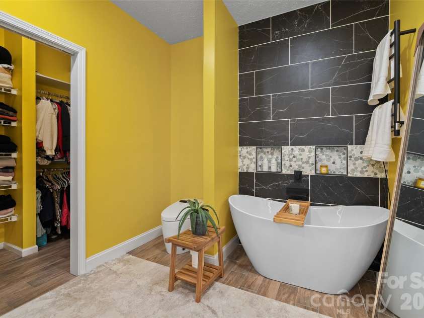 15 Kylie Grace Lane, Candler, NC 28715.  MLS# CAR4368164, YatesRealty ID 11817. 