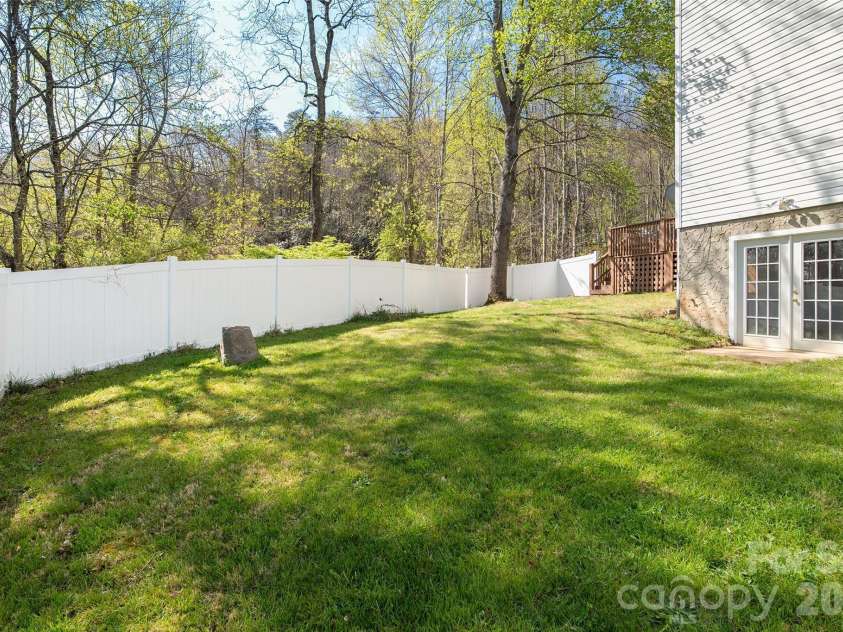 15 Kylie Grace Lane, Candler, NC 28715.  MLS# CAR4368164, YatesRealty ID 11817. 